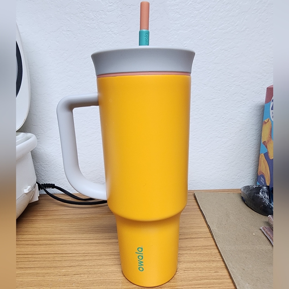 Owala 40oz Tumbler Tropical